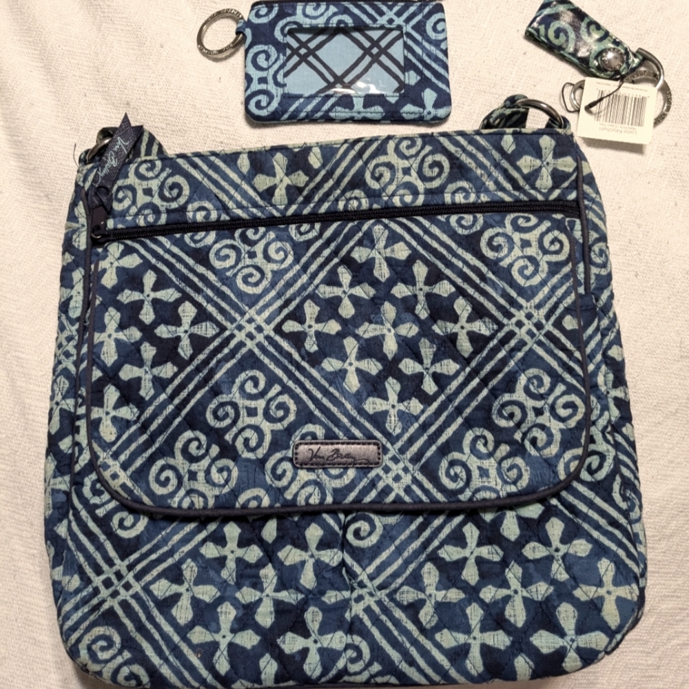 Vera Bradley Double Zip Mailbag in Cuban Tiles with zip id and loop keychain